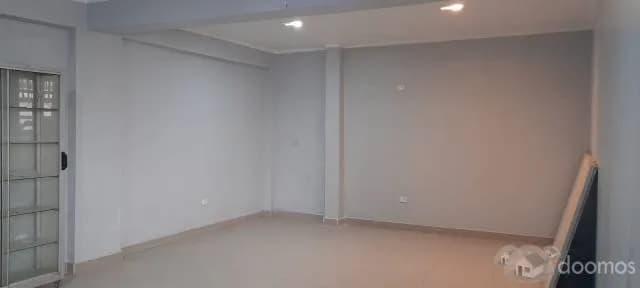 Se alquila departamento con local propio — foto 8