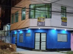 CASA EN VENTA EN ESQUINA