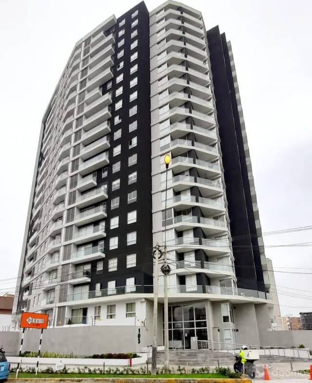 Alquilo bonito y amplio departamento — foto 1
