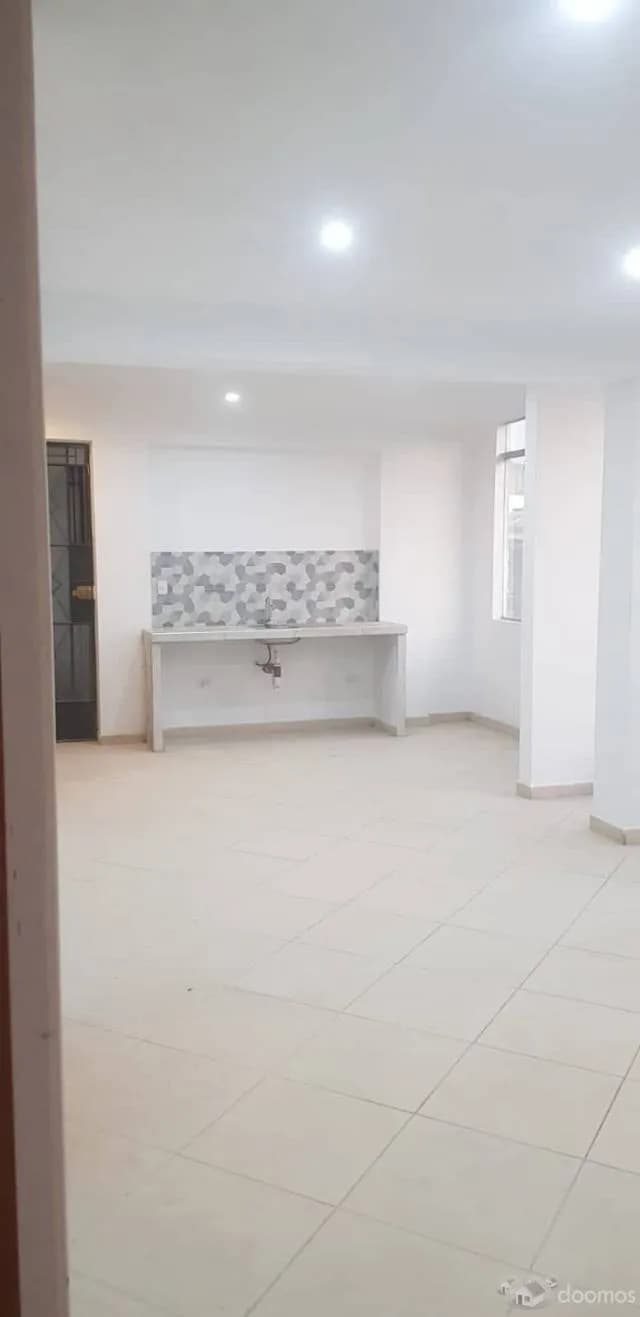 VENTA DE DEPARTAMENTO 5TO. PISO - URB. LUCYANA DE CARABAYLLO — foto 7
