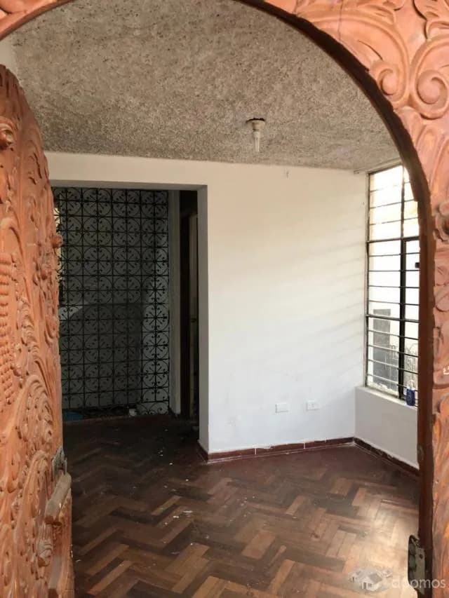 Amplia casa para vivir o negocio — foto 4