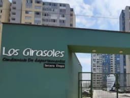 Alquiler departamento de 3 dormitorios en condominio comas (Tercer Piso)