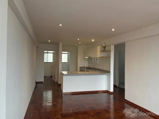 VENTA DE DEPARTAMENTO REMODELADO EN JESÚS MARÍA — foto 2