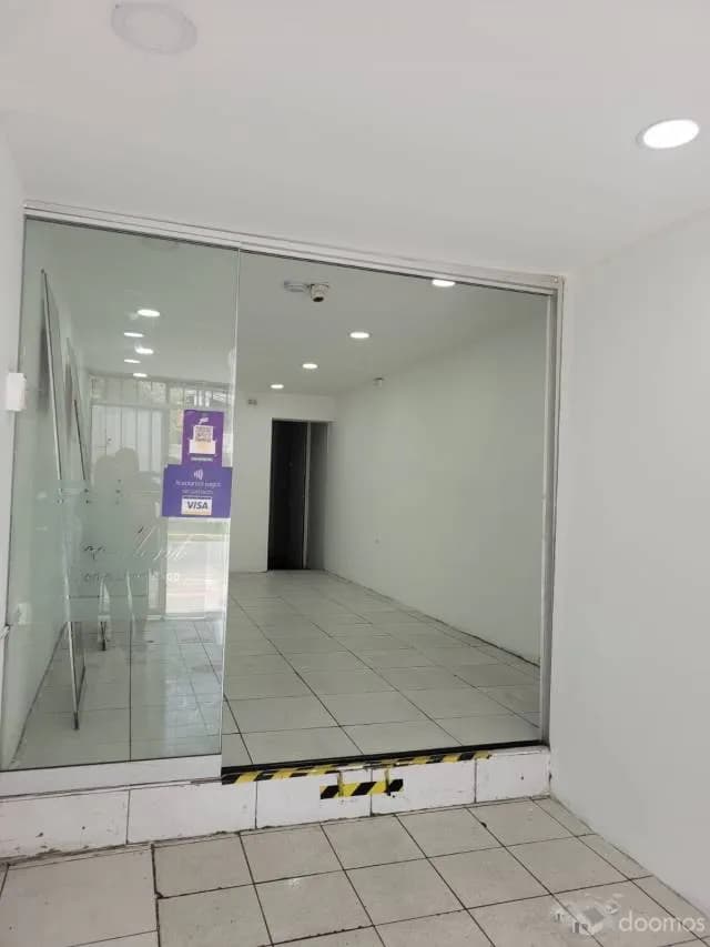 ALQUILER DE LOCAL COMERCIAL AVENIDA LOS CONSTRUCTORES 471 LA MOLINA. — foto 2