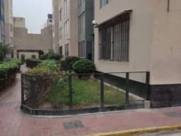 DEPARTAMENTO 1ER PISO CON PATIO Y JARDIN EXTERIOR