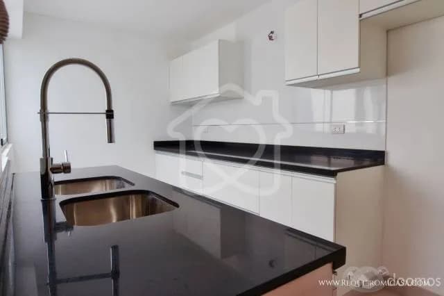 Duplex con piscina en venta en Surco - entrega inmediata — foto 2