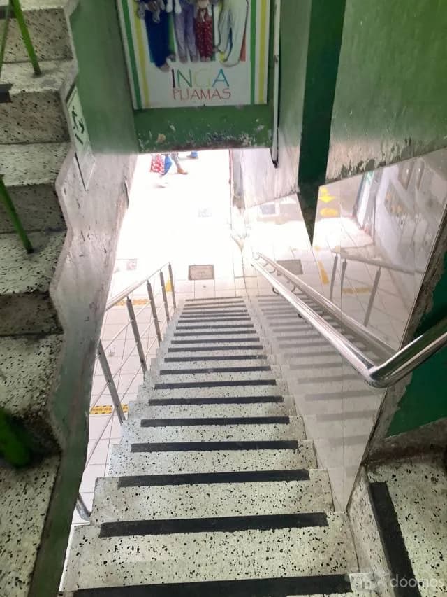 VENTA DE LOCAL COMERCIAL - GAMARRA. — foto 3