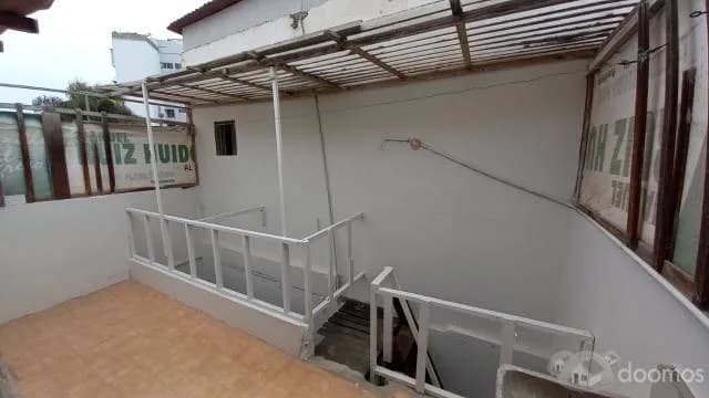 Se alquila casa cerca al malecón de chorrillos — foto 2