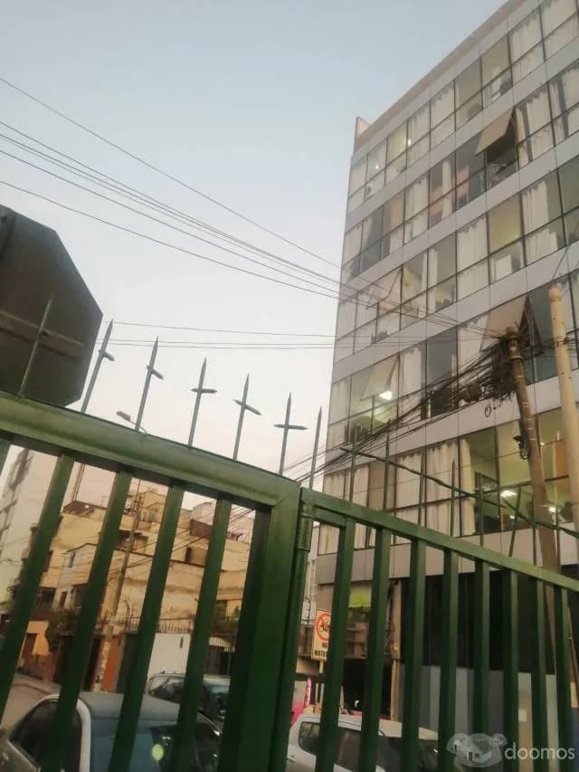 Ate vendemos edificio de 7 pisos 3 sótanos  20 estacionamientos — foto 1