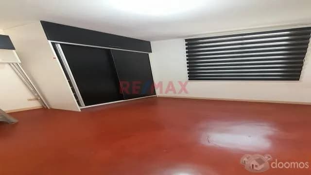 Amplio Local Comercial Puerta Calle De 3 Pisos — foto 5