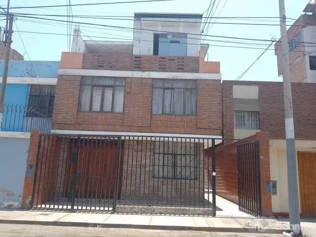 Vendo casa de dos pisos y medio de ocasion — foto 2