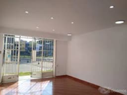 ALQUILER DE LOCAL COMERCIAL AL LADO DEL MEGAPLAZA