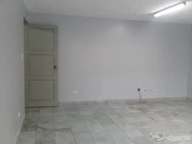 LOCAL EN SURQUILLO — foto 6