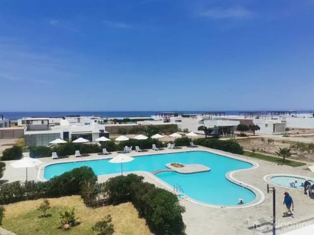 CASA DE PLAYA CON EXCELENTE VISTA Y SEIS DORMITORIOS — foto 8
