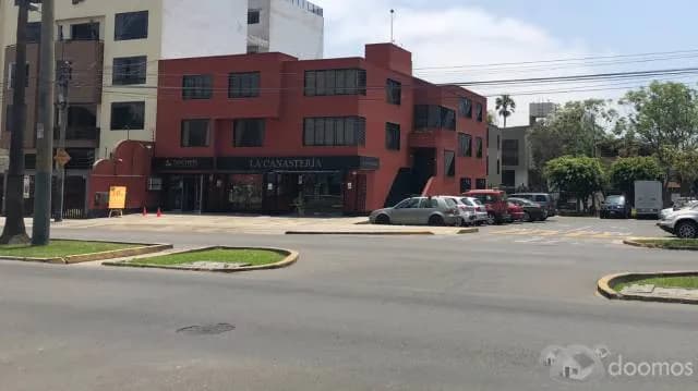 alquiler local comercial en avenida — foto 1