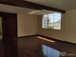 Vendo amplio departamento cerca a la universidad Ricardo Palma, en Surco
