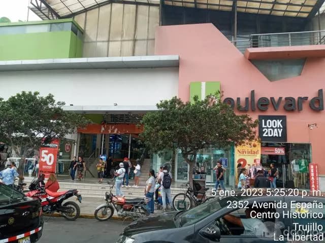 VENDO LOCAL CENTRO COMERCIAL BOULEVARD   TRUJILLO — foto 1