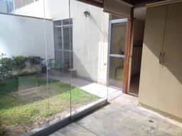 Venta de Departamento en 1er Piso y Estacionamiento, Frente a Parque en Lince