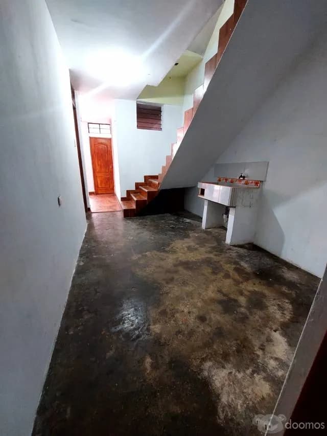 En Venta Casa 3 pisos en Venga - Mi Perú Ventanilla — foto 3