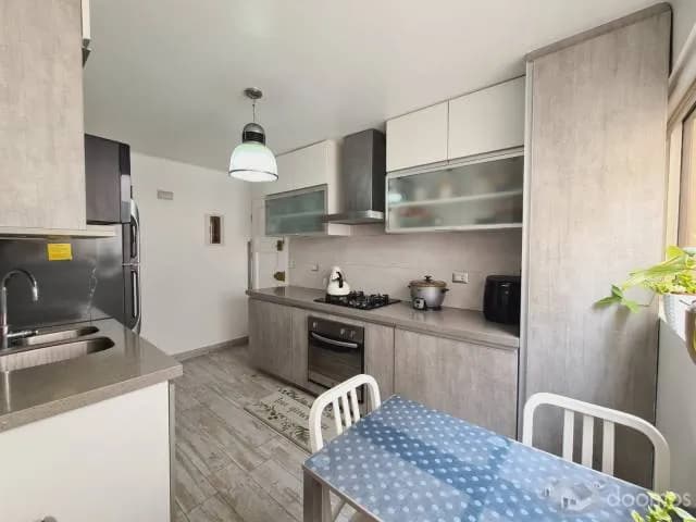 Venta de Departamento en Surco, Vista Exterior, Cochera — foto 4