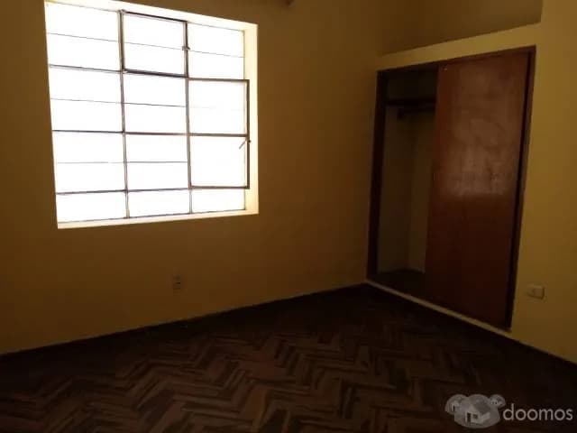 Casa en Avenida principal, cerca a la UNT — foto 3