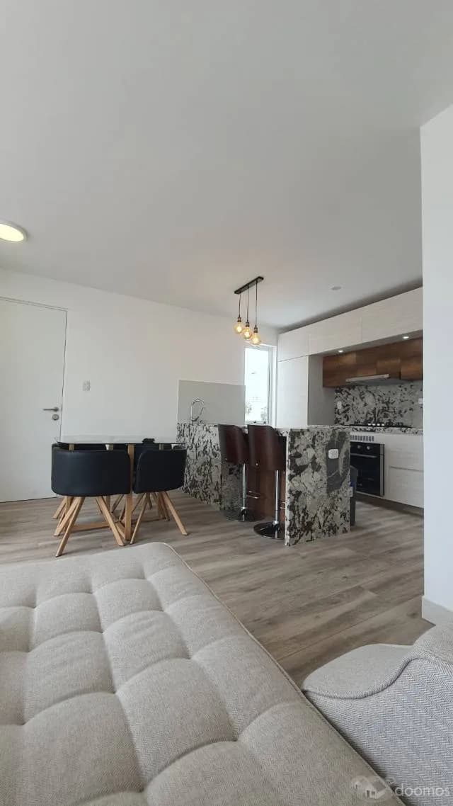 Departamento Amoblado con Muy Bonitos Acabados en Alquiler — foto 7