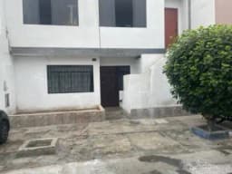 Alquiler de casa primer piso en La Perla Alta