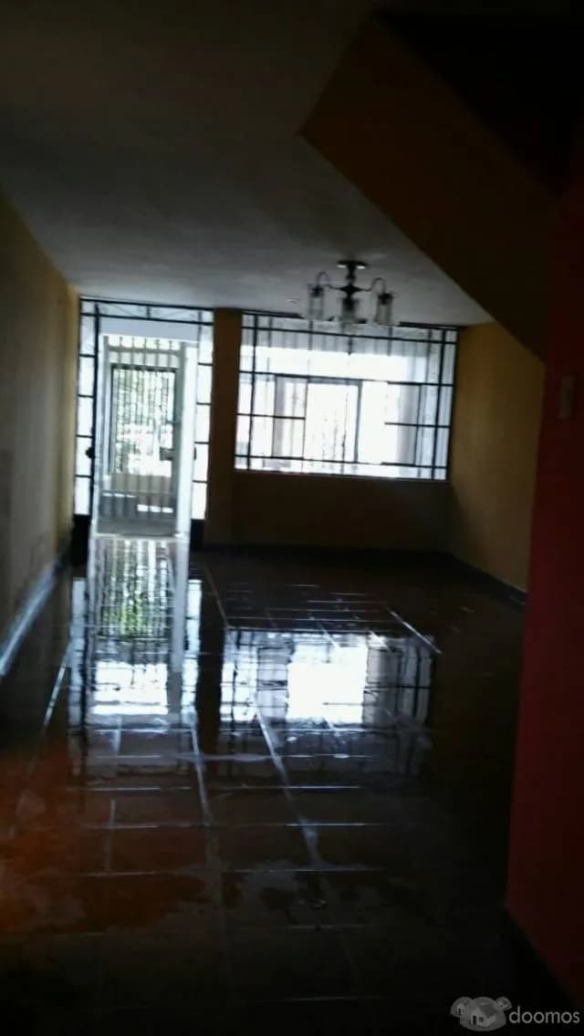 SE ALQUILA AMPLIA CASA EN COMAS — foto 3