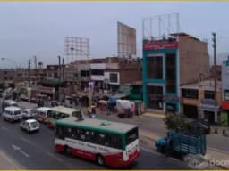 Alquilo local comercial 180m2 frente a hospital Sergio E. Bernales, en Comas.