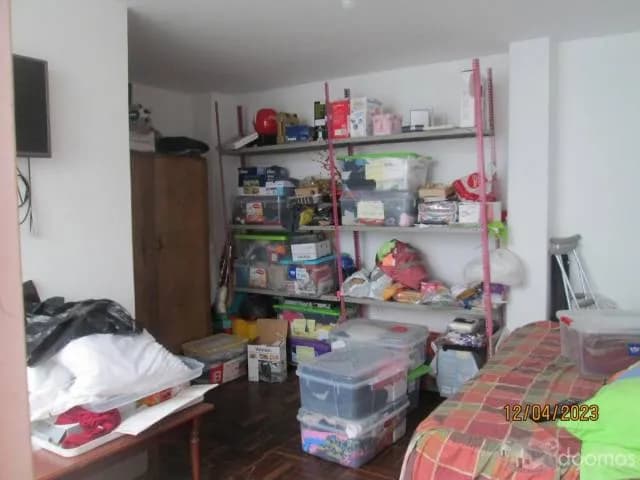 Venta de Casa de 3 Pisos Frente a Parque en Cercado de Lima — foto 4