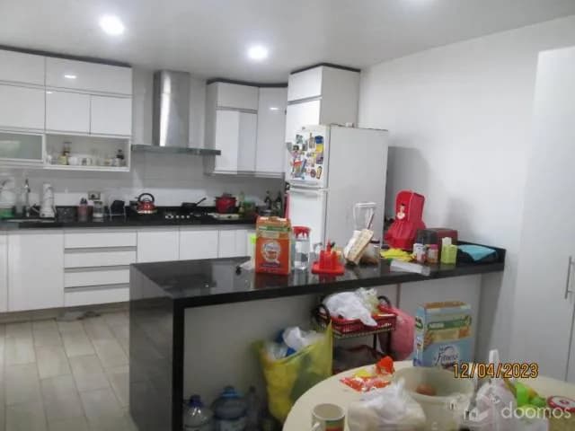 Venta de Casa de 3 Pisos Frente a Parque en Cercado de Lima — foto 9