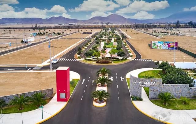 TERRENO FRENTE A PARQUE — foto 2