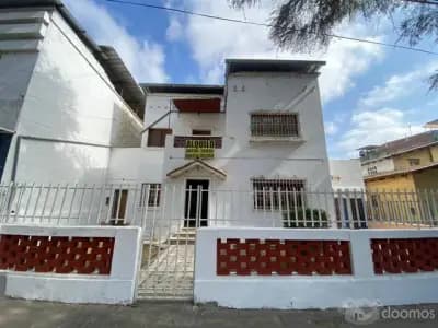 Casa de 650 m2 en ubicación comercial