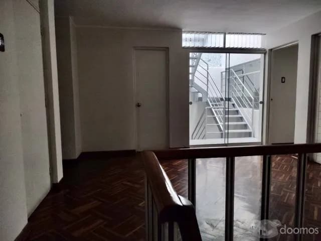 ALQUILER CASA MIRAFLORES DE  OCASIÓN — foto 3