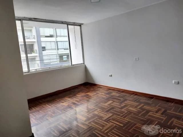 ALQUILER CASA MIRAFLORES DE  OCASIÓN — foto 5