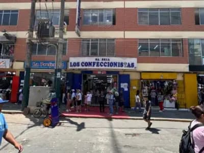 SE ALQUILA LOCAL PARA CONFECCIÓN EN 5TO PISO GALERIA LOS CONFECCIONISTAS - GAMARRA