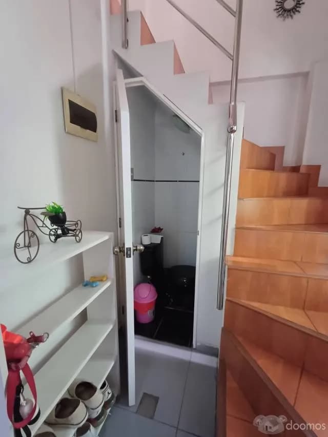 REMATO CASA DE 3 PISOS + AZOTEA USD.99,000.00. — foto 4