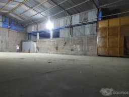 ALQUILO LOCAL INDUSTRIAL 300 M2 VES