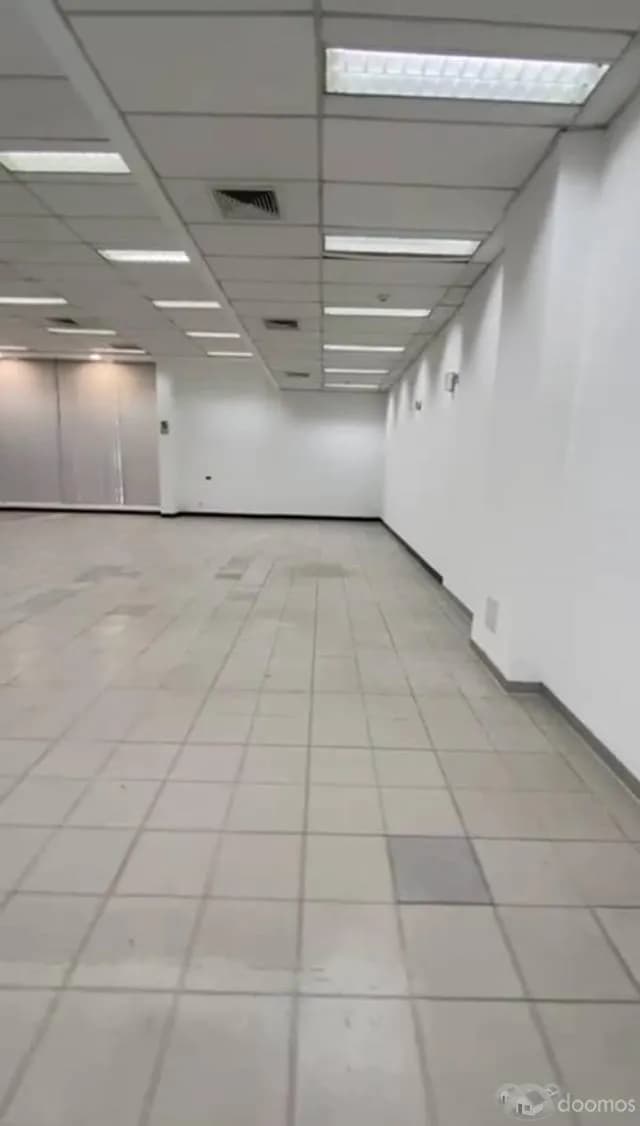 ALQUILER DE LOCAL 525 M2 — foto 3