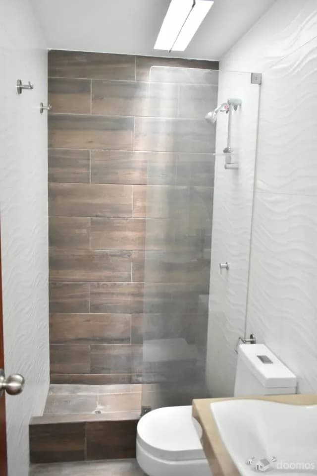 HERMOSA CASA +LOCAL COMERCIAL — foto 1