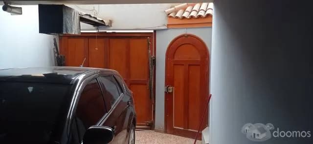 Casa de tres pisos — foto 1