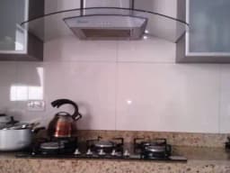 ALQUILO MODERNA CASA EN SURCO, CERCA A AV. PRINCIPALES, UNIVERSIDADES Y CENTROS COMERCIALES, IDEAL PARA OFICINA O VIVIENDA