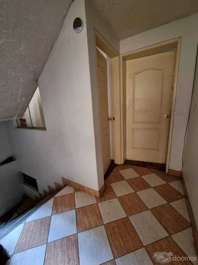 Amplia Casa en Venta en Los Olivos — foto 7