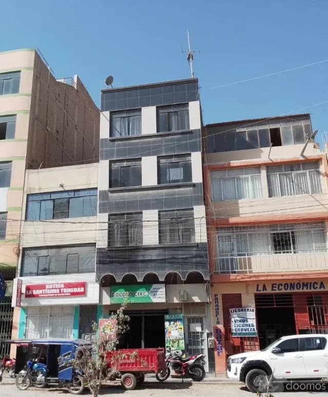 Edificio de 5 pisos — foto 1