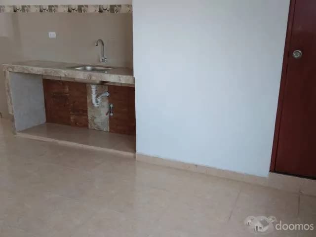 ALQUILO   ESTUDIO CON BAÑO Y COCINA — foto 2