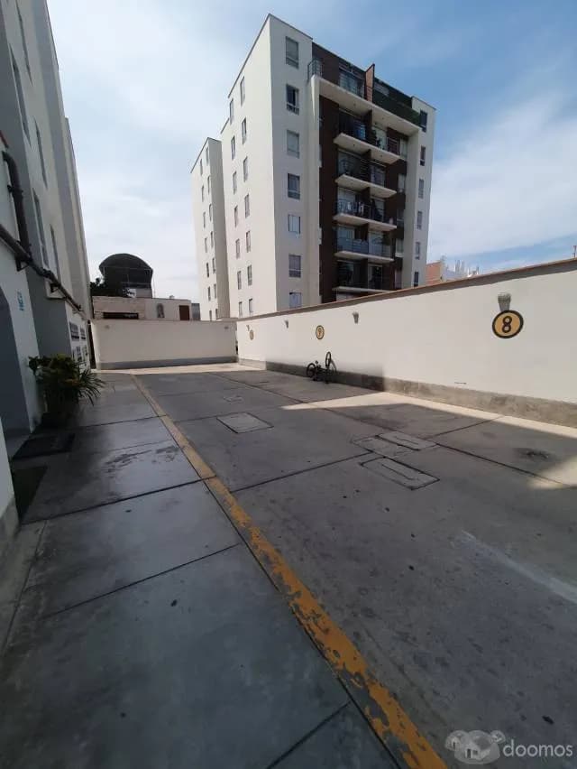 REMATO DEPARTAMENTO CON COCHERA — foto 2