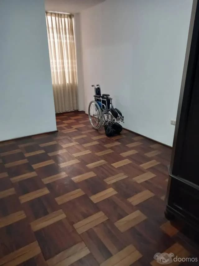 Casa para vivienda, bien ubicada, cerca a Centros Comerciales — foto 3