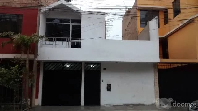 VENTA DE CASA POR VIAJE — foto 1