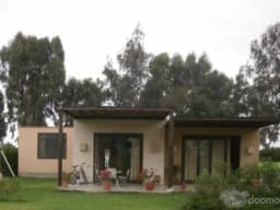 Hermosa casa en condominio de campo
