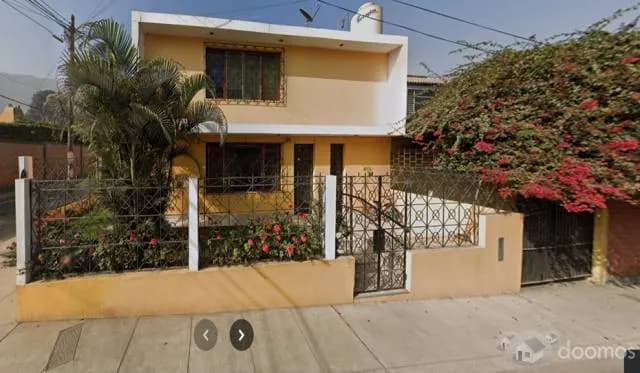 ALQUILO CASA GRANDE A DOS CUADRAS DEL PARQUE CENTRAL — foto 1